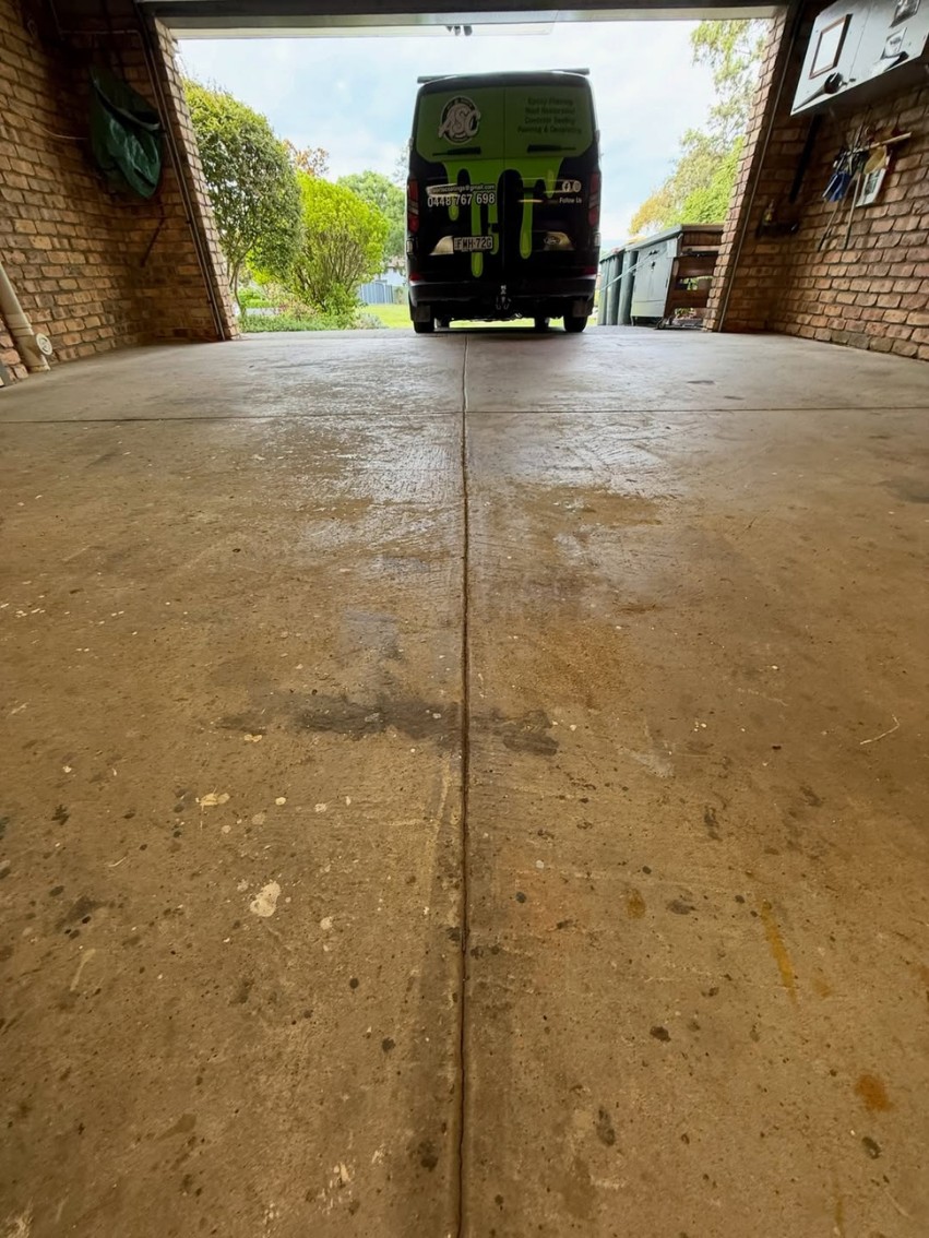 Brick garage before coating
