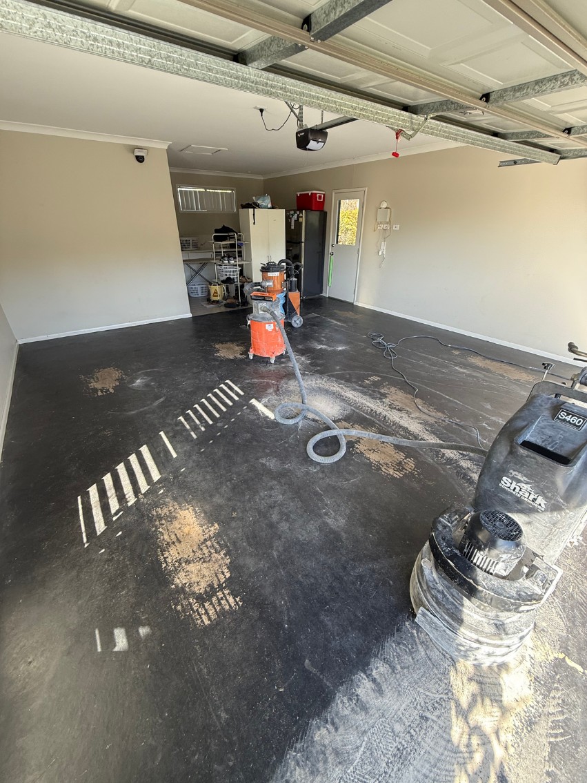 Garage renovation before coating